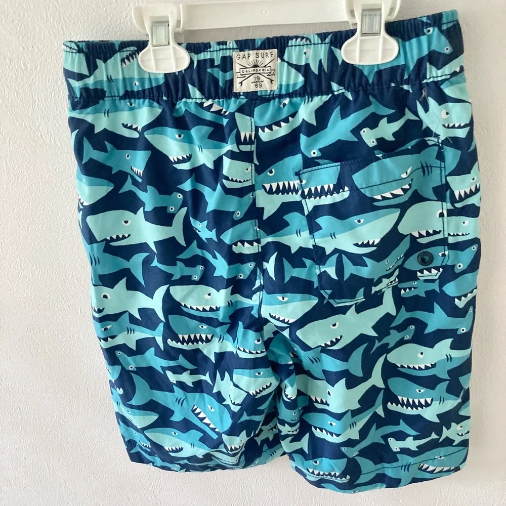 NWT Gap 2 Piece Shark Rash Guard and swim Trunks Size M